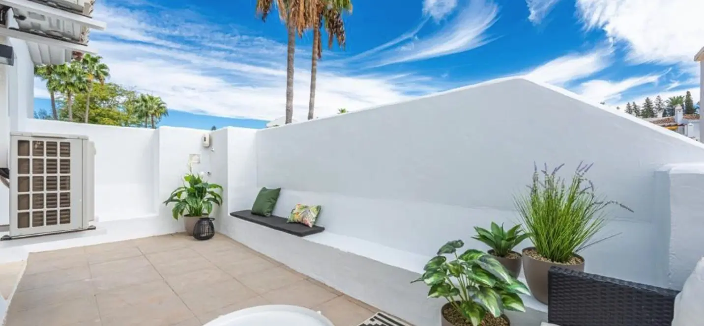 Venta de ático dúplex en Nueva Andalucía 1