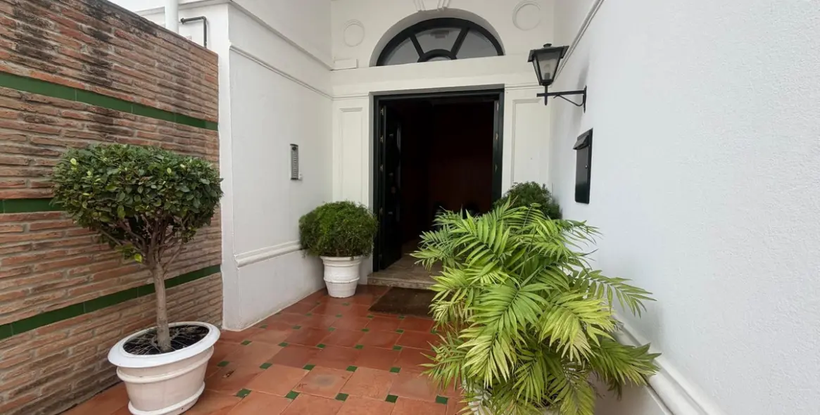 Продажа апартаментов на среднем этаже в Marbella 2