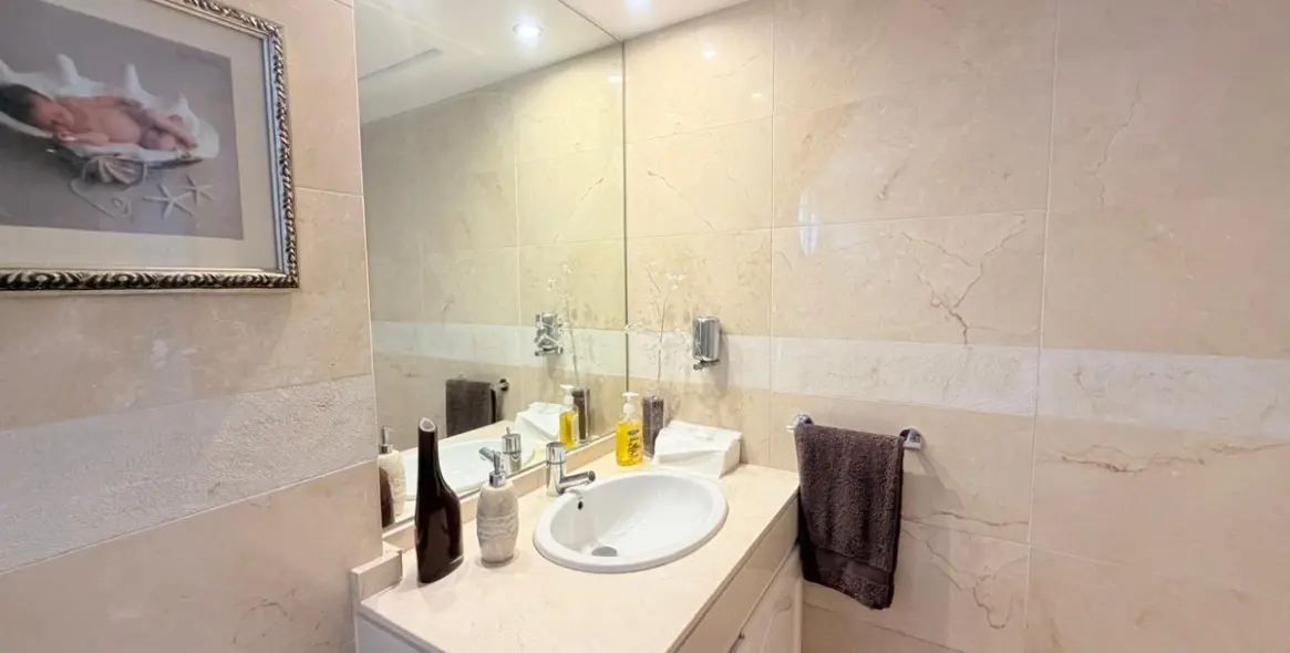 Продажа апартаментов на среднем этаже в Marbella 12