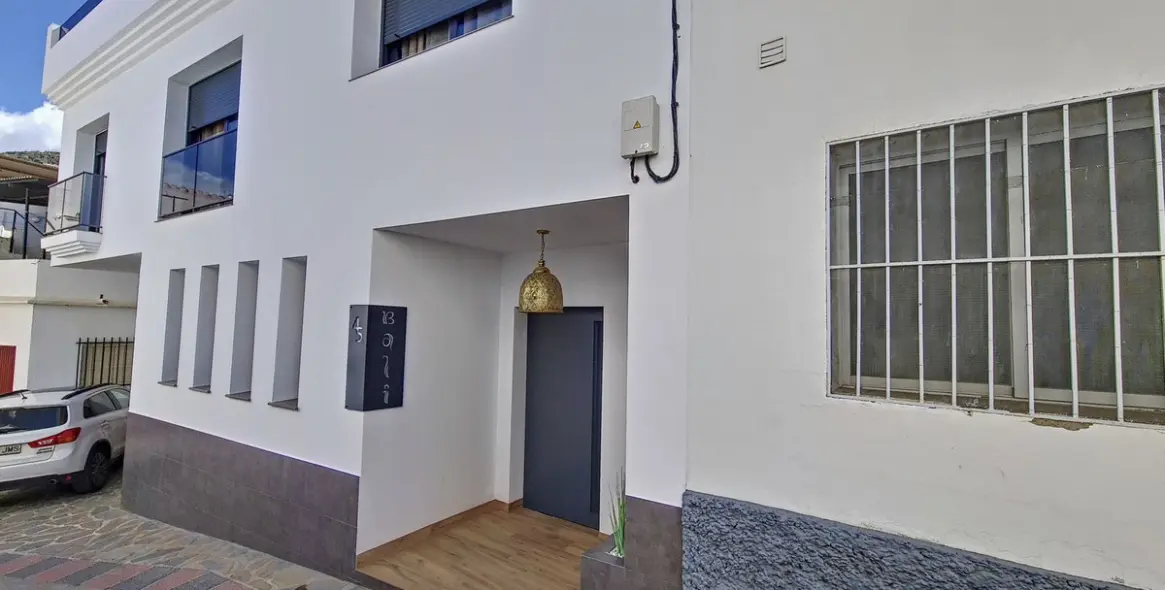 Venta de complejo de apartamentos en Cómpeta 1