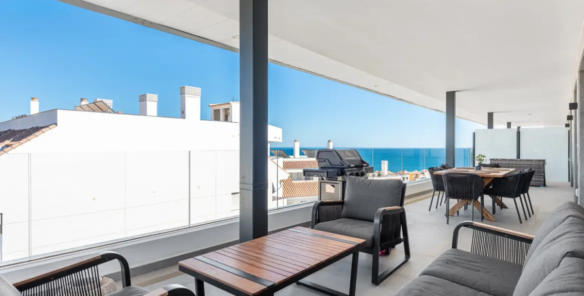 Sale of middle floor apartment in Fuengirola 5