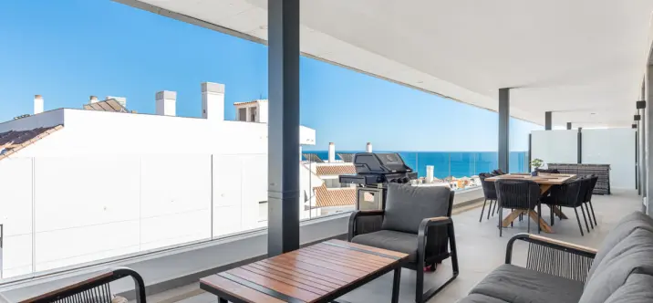 Sale of middle floor apartment in Fuengirola 4
