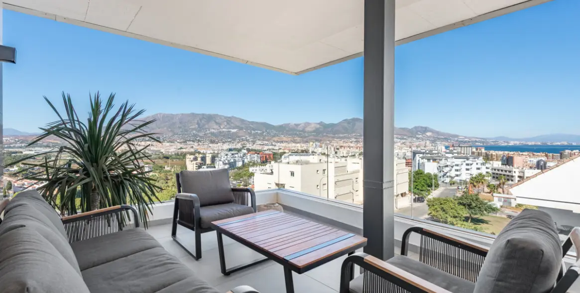 Sale of middle floor apartment in Fuengirola 6