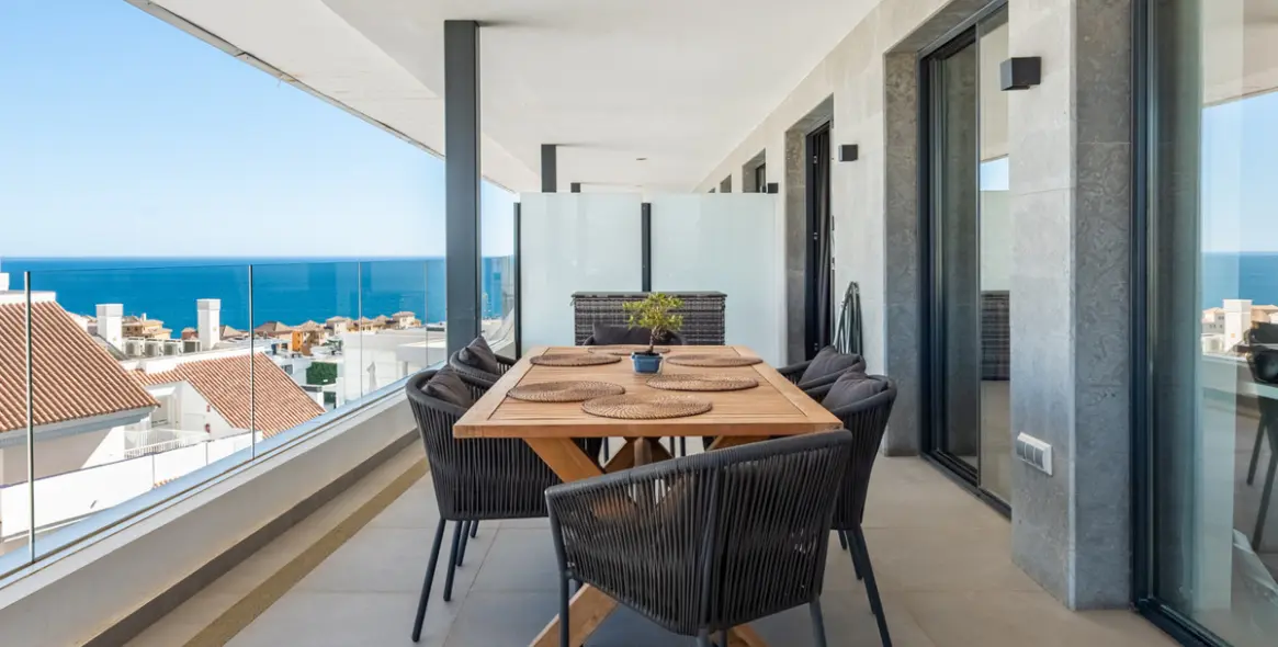 Sale of middle floor apartment in Fuengirola 7