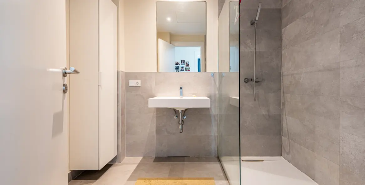 Sale of middle floor apartment in Fuengirola 16