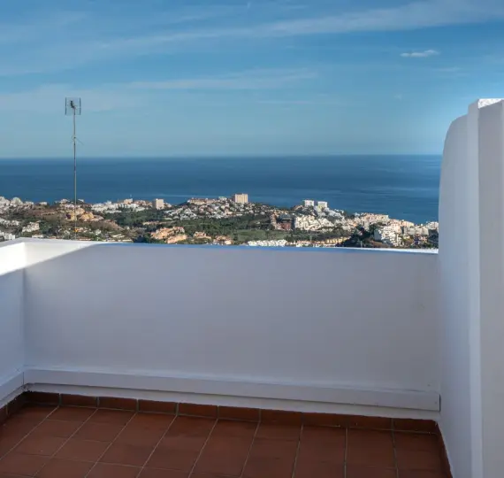 Sale of penthouse in Benalmadena