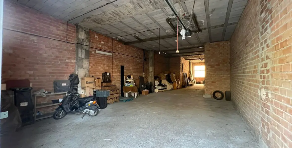 Venta de tienda en Estepona 2