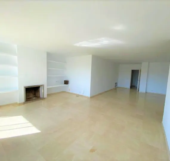 Sale of middle floor apartment in Guadalmina Alta