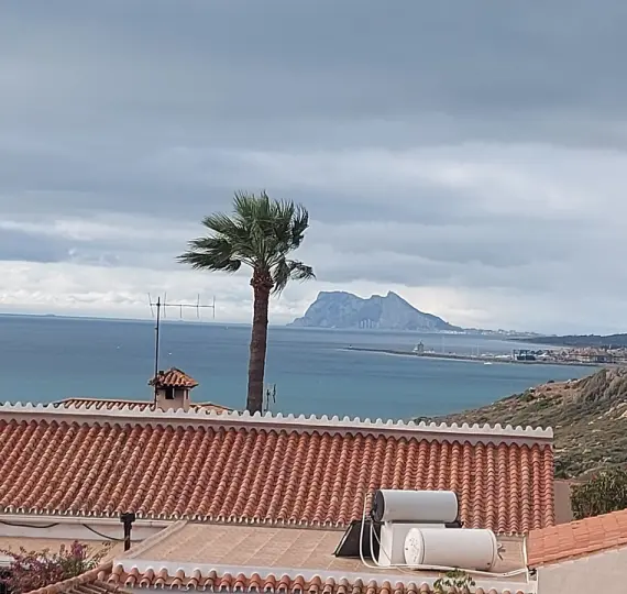 Продажа  отдельно стоящей виллы в Manilva