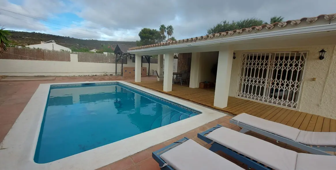 Продажа  отдельно стоящей виллы в Manilva 6