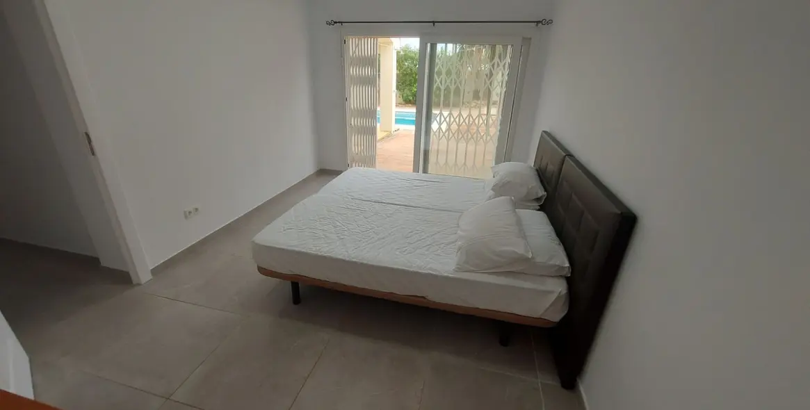 Продажа  отдельно стоящей виллы в Manilva 16