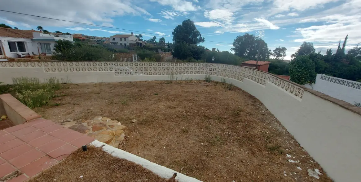 Sale of detached villa in Manilva 23