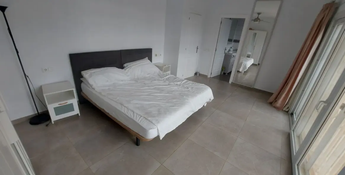 Sale of detached villa in Manilva 25