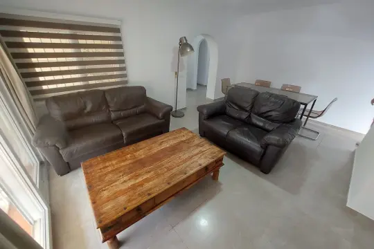 Image 4 thumb