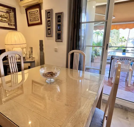 Sale of duplex in Nueva Andalucía