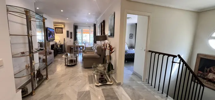 Sale of duplex in Nueva Andalucía 3