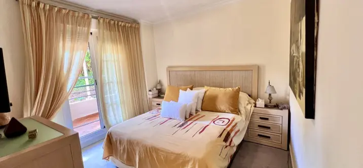 Sale of duplex in Nueva Andalucía 4