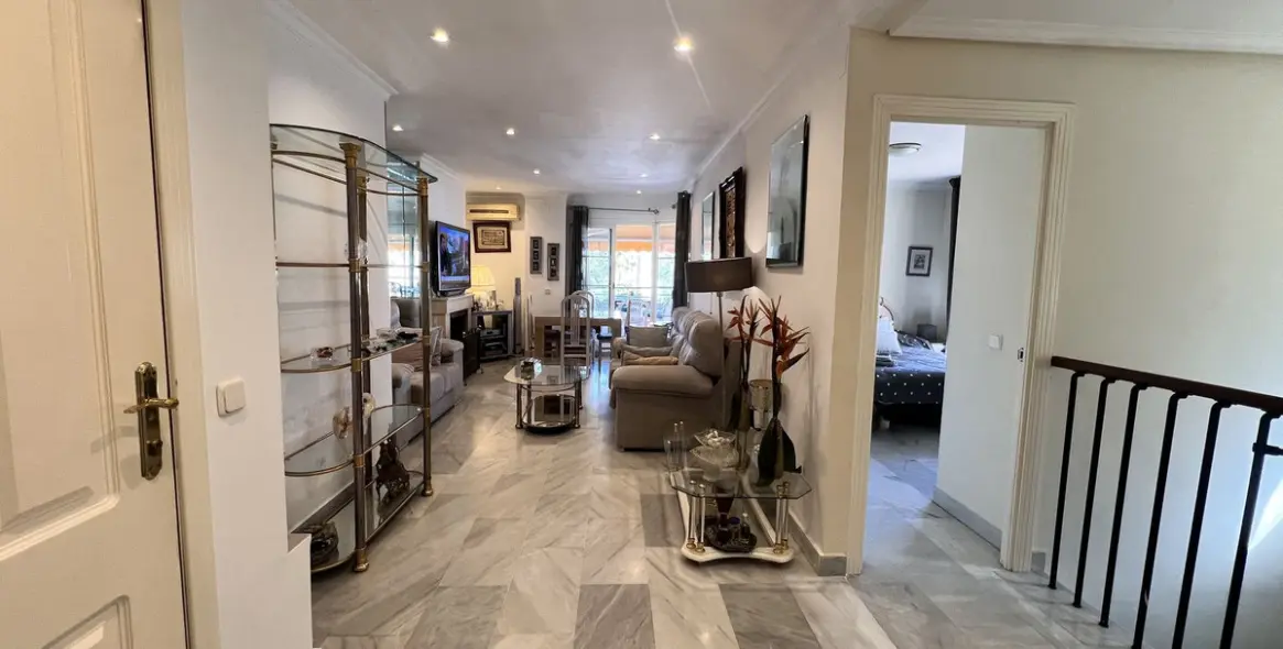Sale of duplex in Nueva Andalucía 6