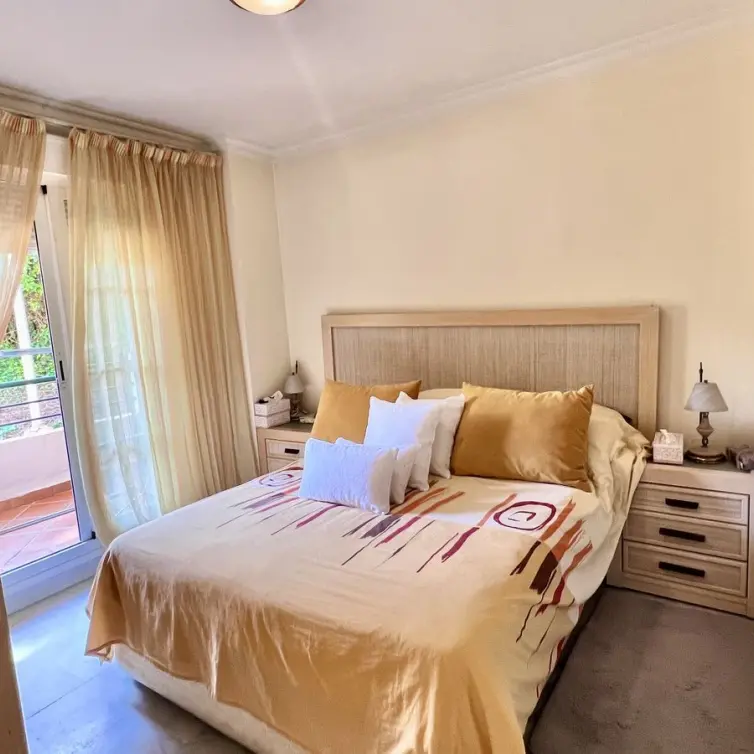 Sale of duplex in Nueva Andalucía