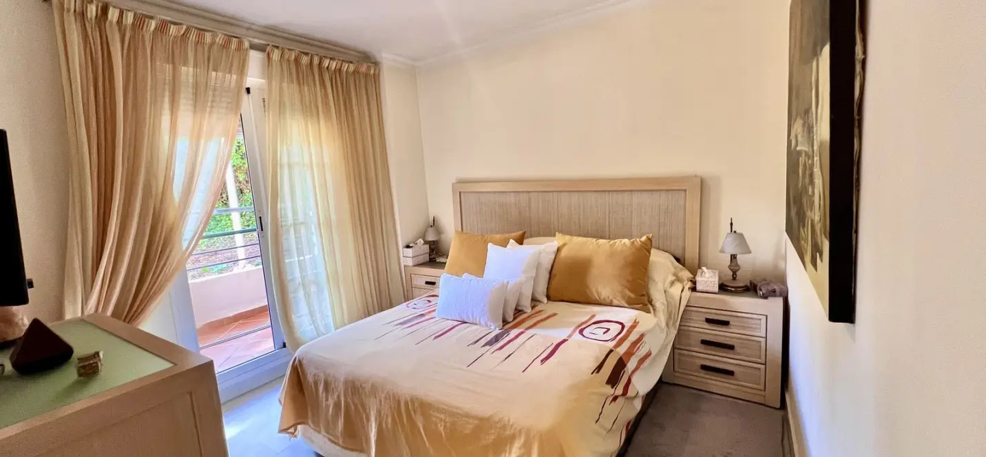 Sale of duplex in Nueva Andalucía 4