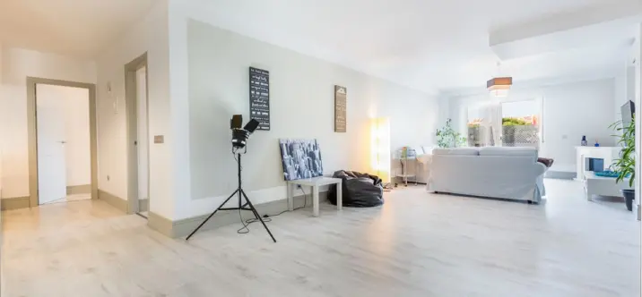 Sale of middle floor apartment in Nueva Andalucía 1