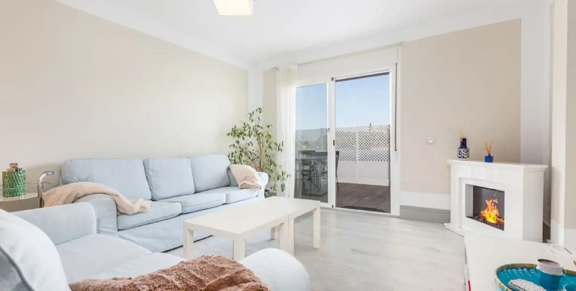 Sale of middle floor apartment in Nueva Andalucía 5