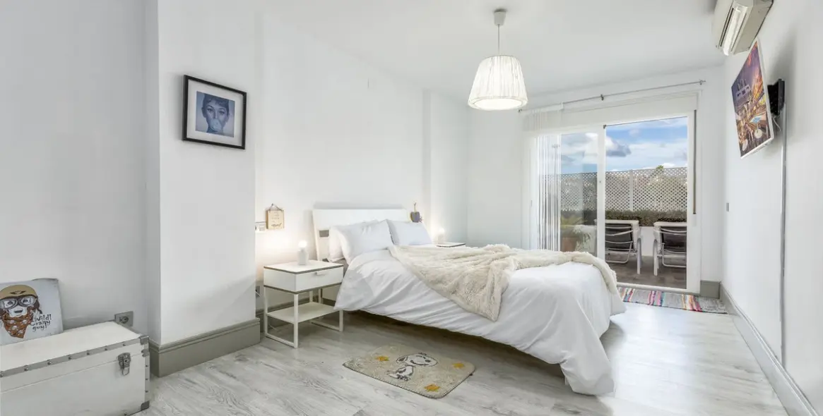 Sale of middle floor apartment in Nueva Andalucía 7