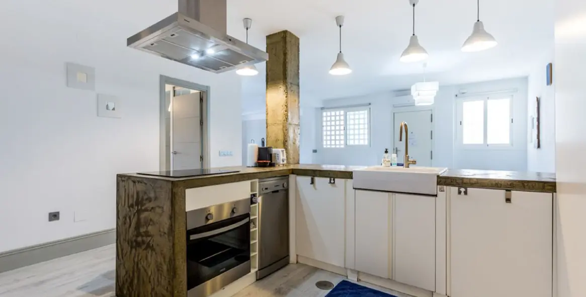 Sale of middle floor apartment in Nueva Andalucía 12