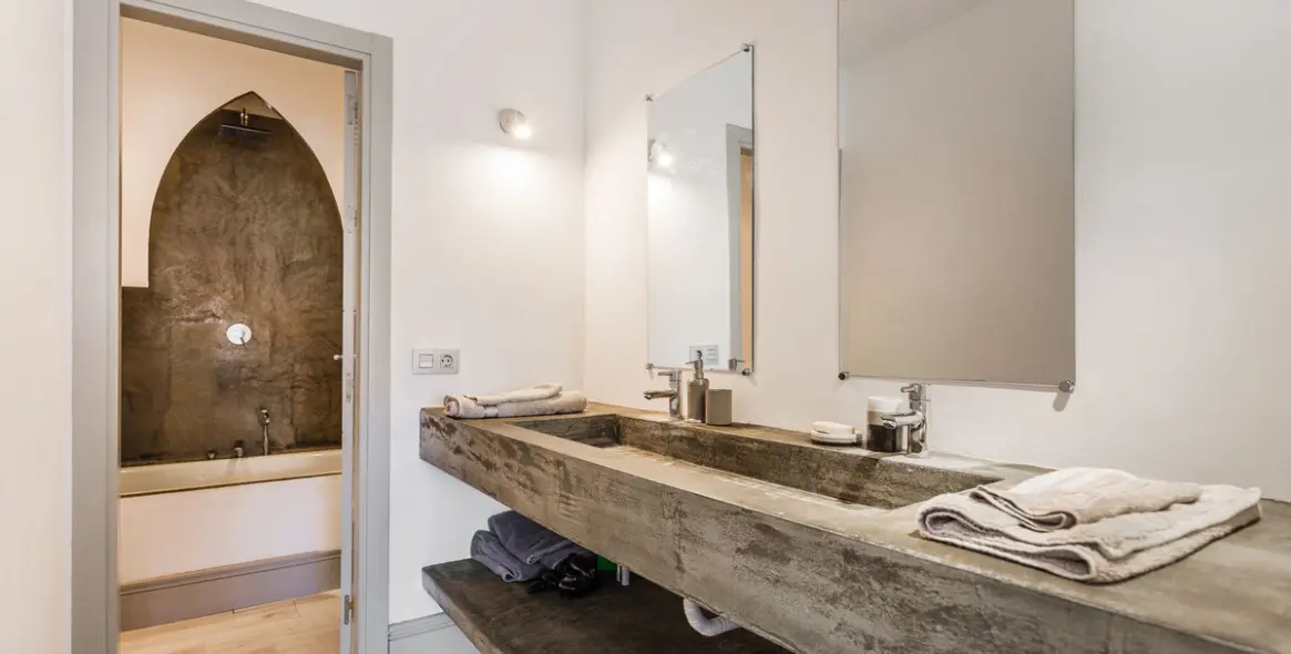 Sale of middle floor apartment in Nueva Andalucía 15