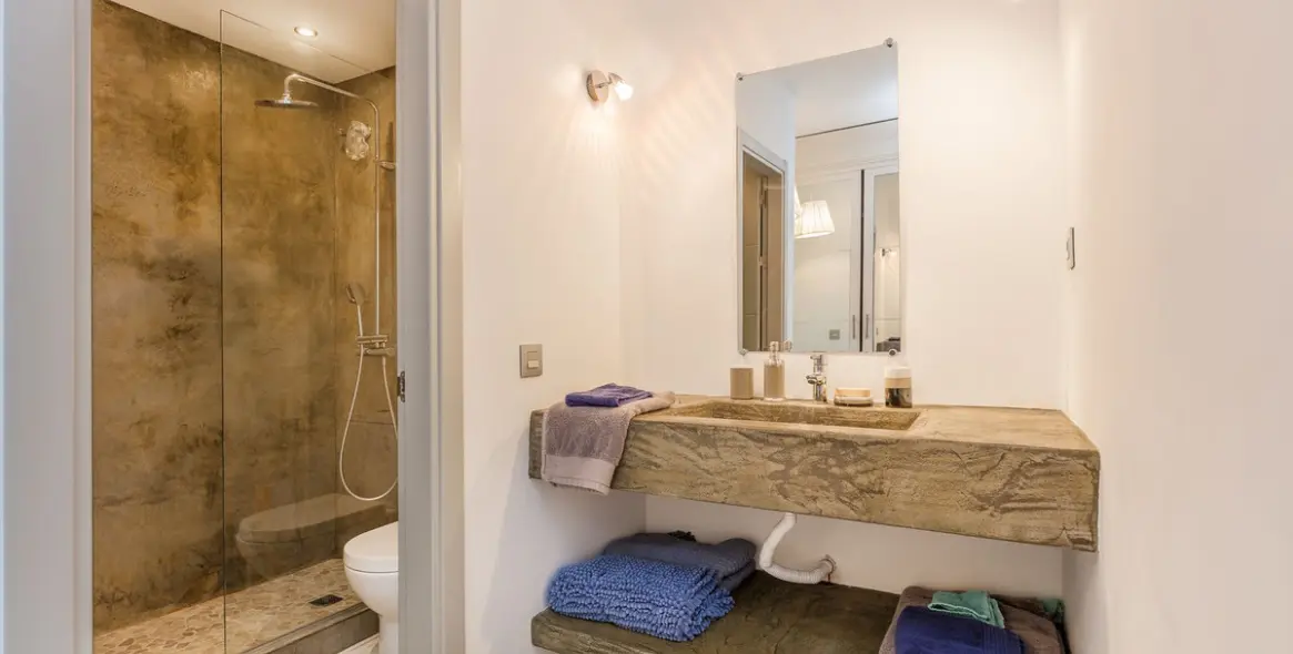 Sale of middle floor apartment in Nueva Andalucía 19