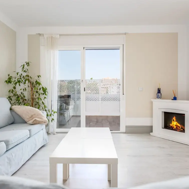 Venta de apartamento en planta media en Nueva Andalucía