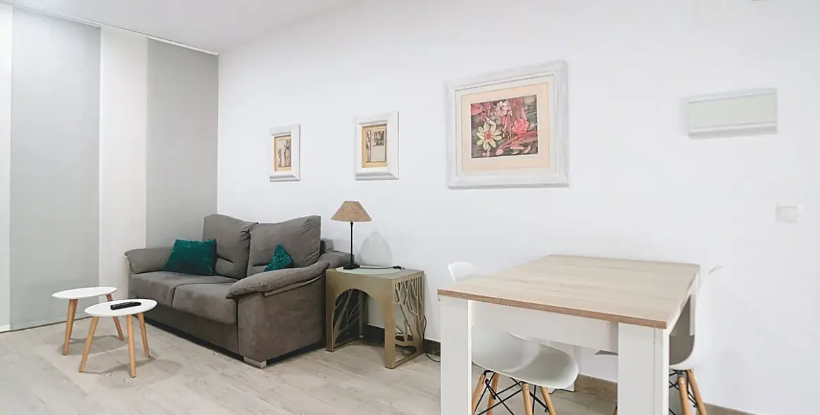 Sale of ground floor apartment in Malaga (district Málaga Centro) 1