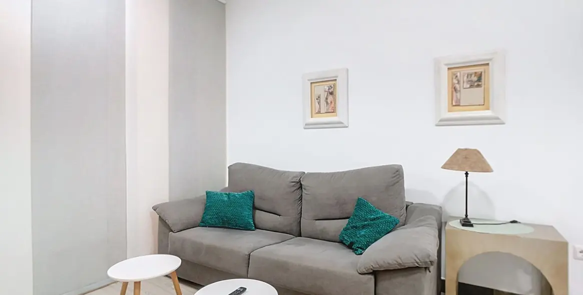 Sale of ground floor apartment in Malaga (district Málaga Centro) 2