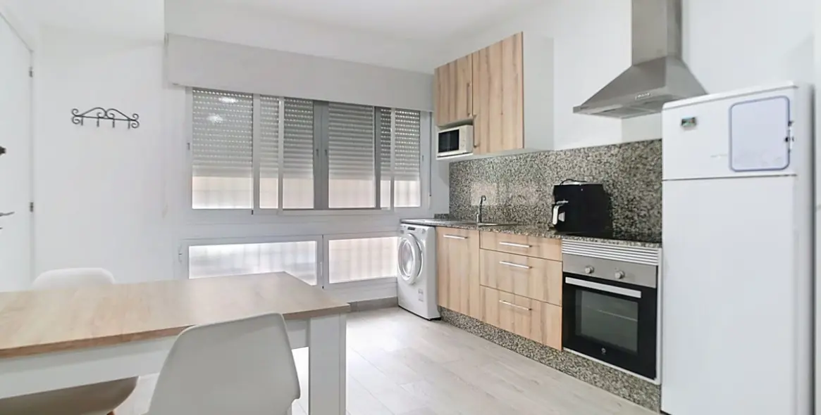 Sale of ground floor apartment in Malaga (district Málaga Centro) 3