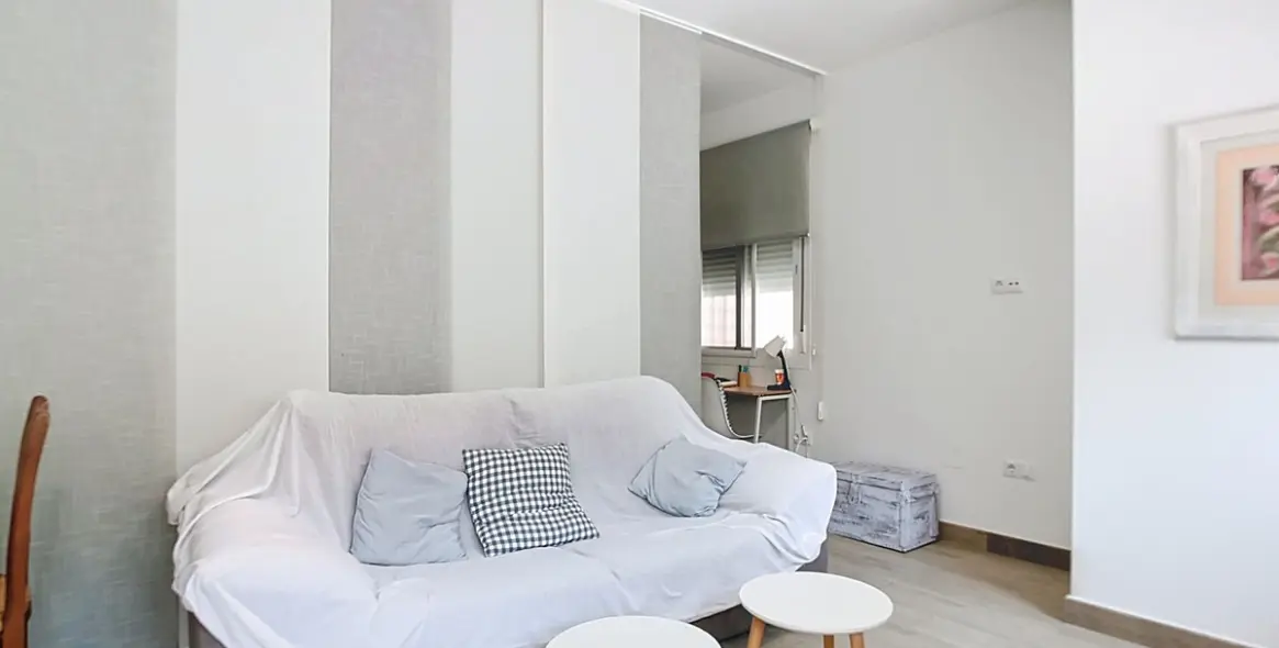 Sale of ground floor apartment in Malaga (district Málaga Centro) 10