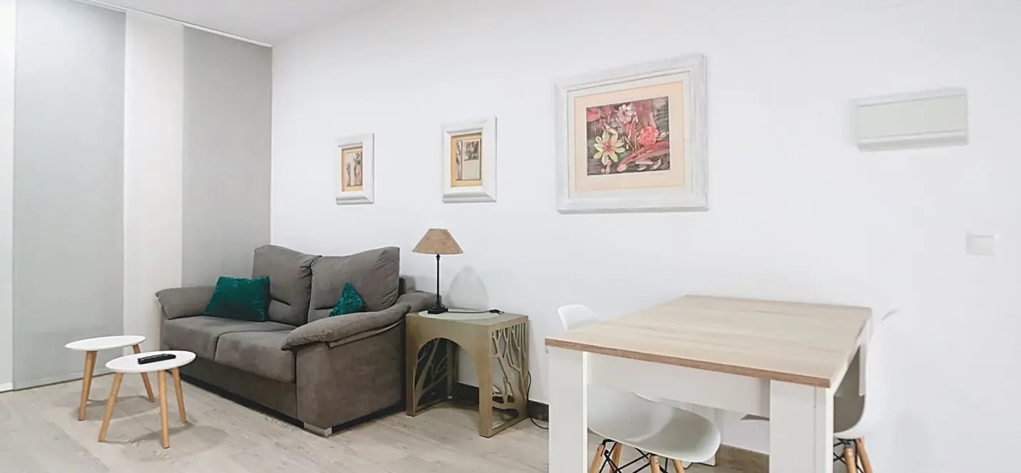 Sale of ground floor apartment in Málaga Centro 0