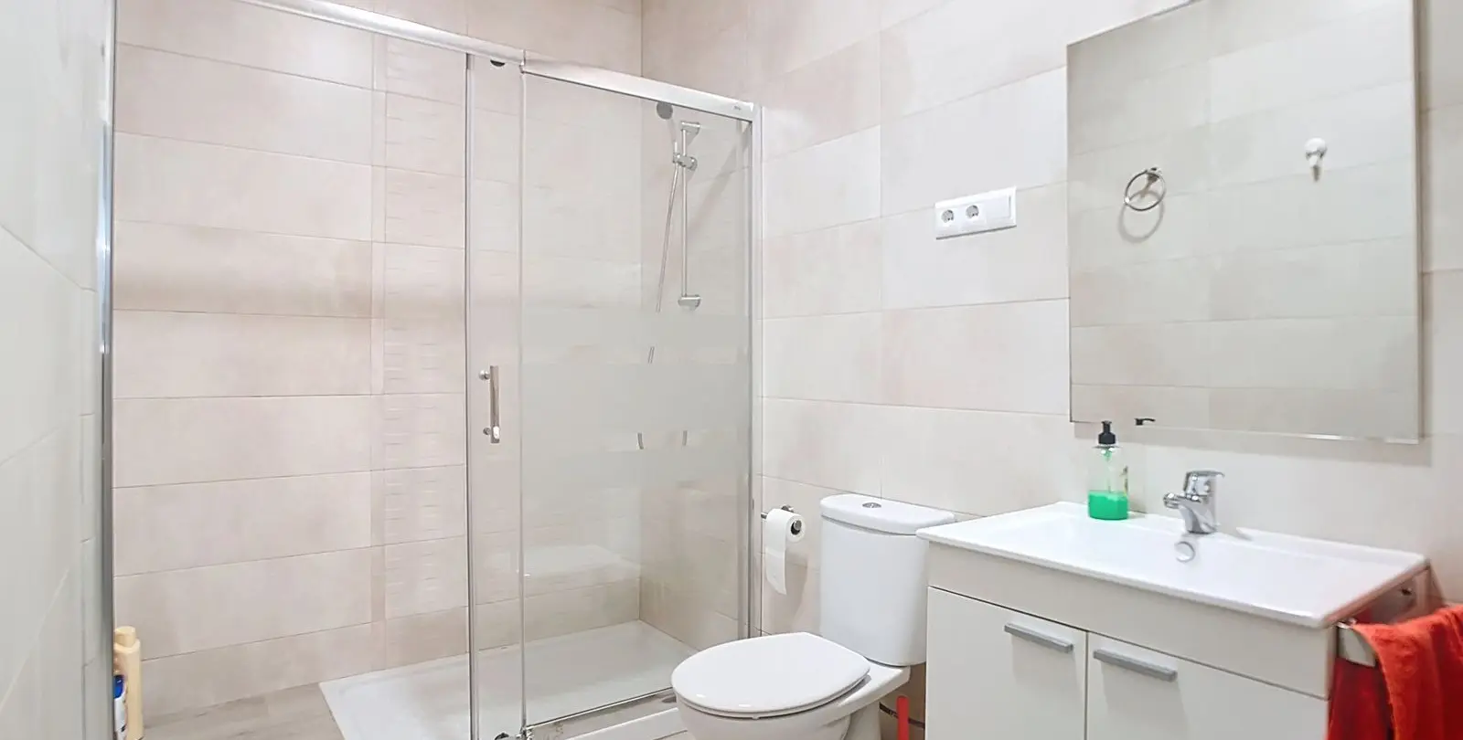 Sale of ground floor apartment in Málaga Centro 8