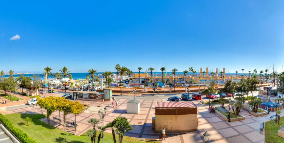 Sale of middle floor apartment in Fuengirola 5