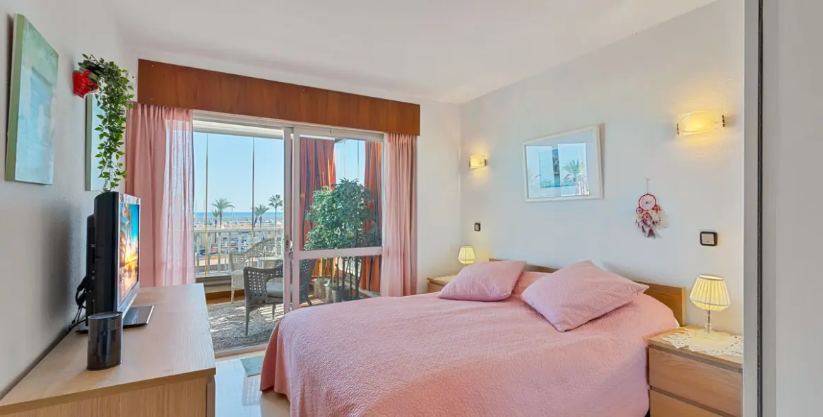 Sale of middle floor apartment in Fuengirola 13