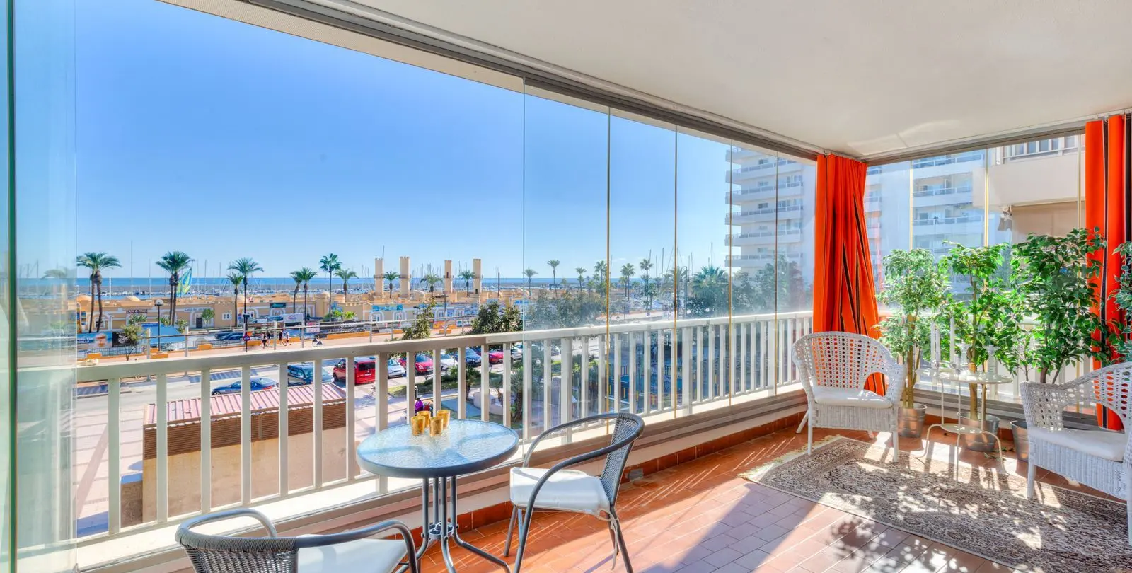 Продажа апартаментов на среднем этаже в Fuengirola 1