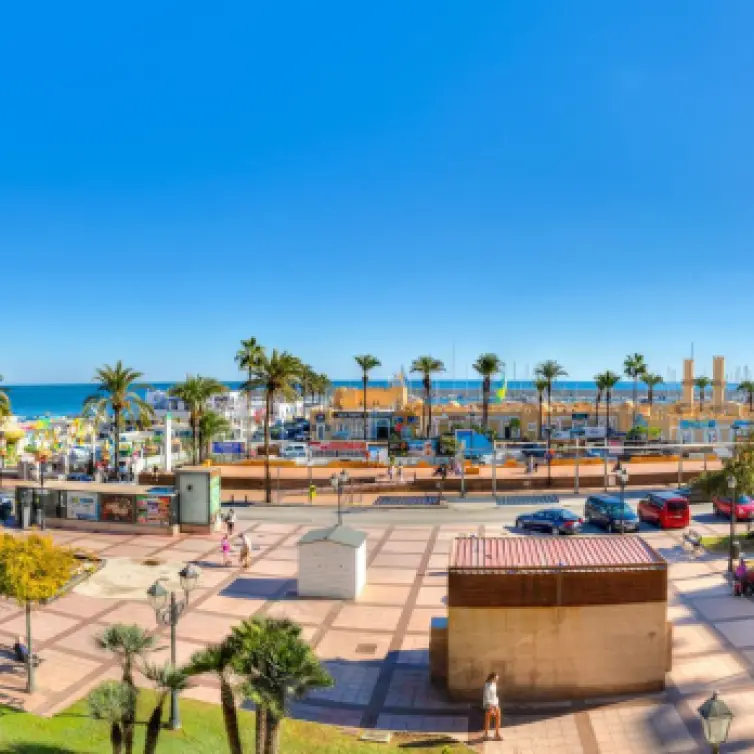 Продажа апартаментов на среднем этаже в Fuengirola