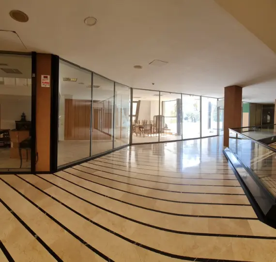 Long-term rent of office in Puerto Banús