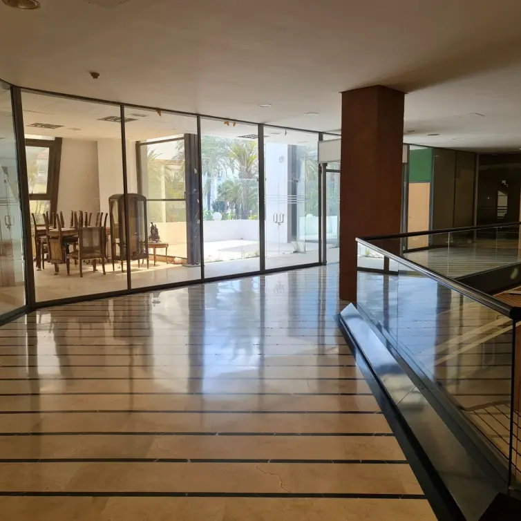 Long-term rent of office in Puerto Banús