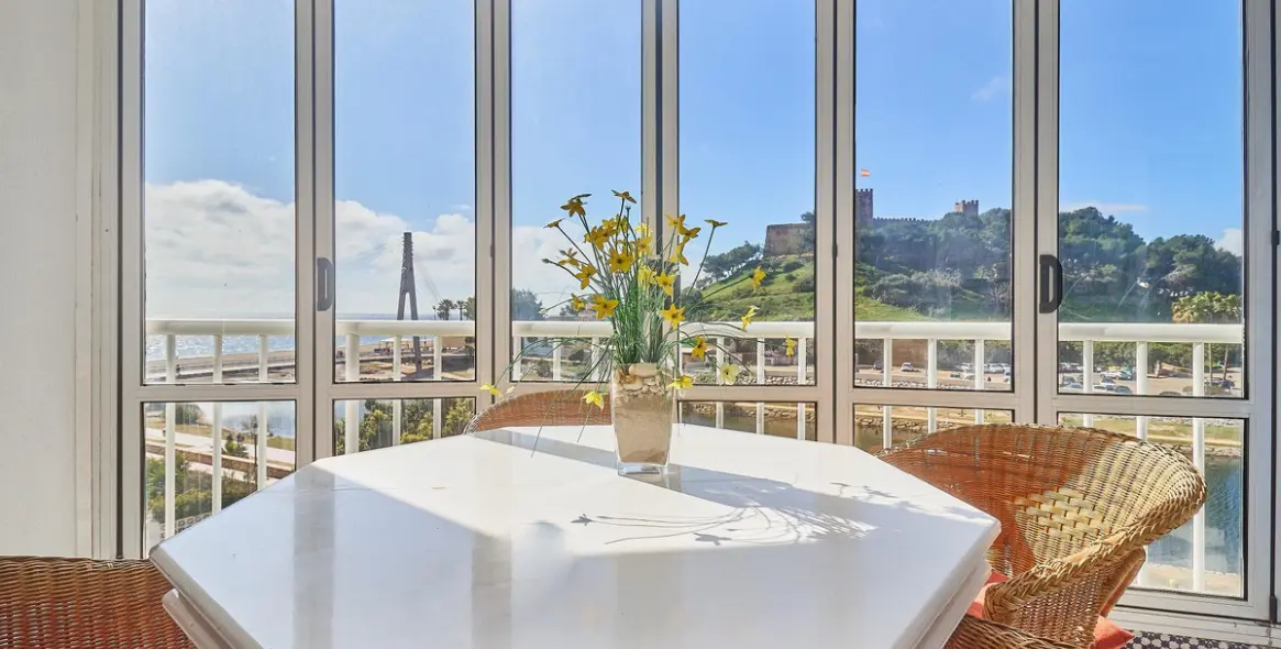 Sale of middle floor apartment in Fuengirola 3