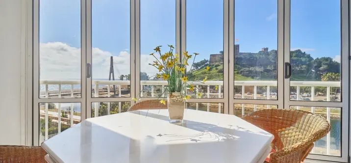 Sale of middle floor apartment in Fuengirola 2