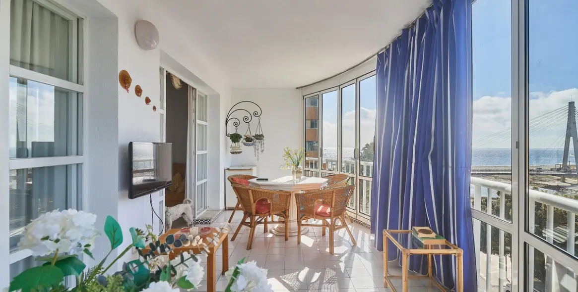 Sale of middle floor apartment in Fuengirola 4