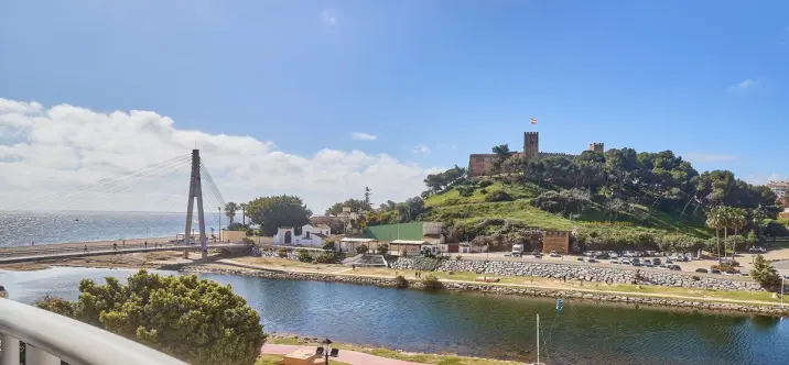 Продажа апартаментов на среднем этаже в Fuengirola 1