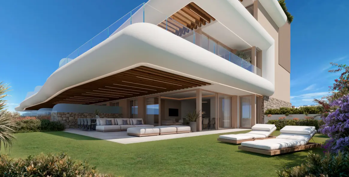 Sale of middle floor apartment in Casares 2