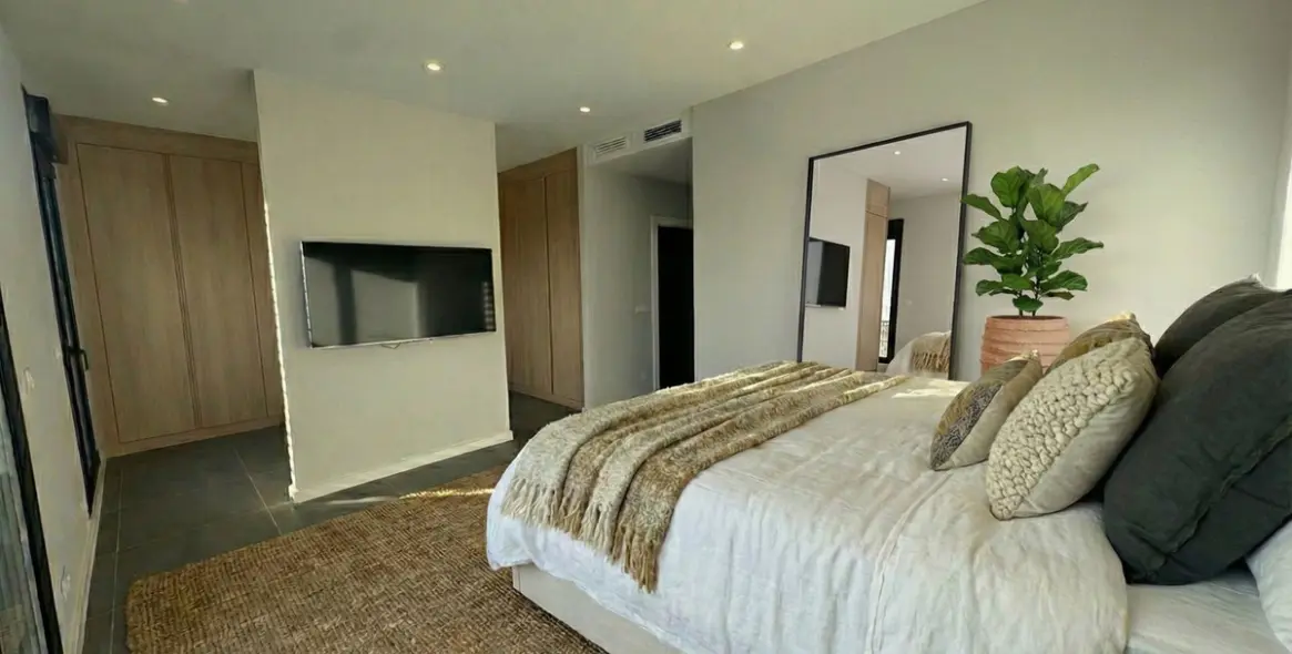 Sale of townhouse in Riviera del Sol 22