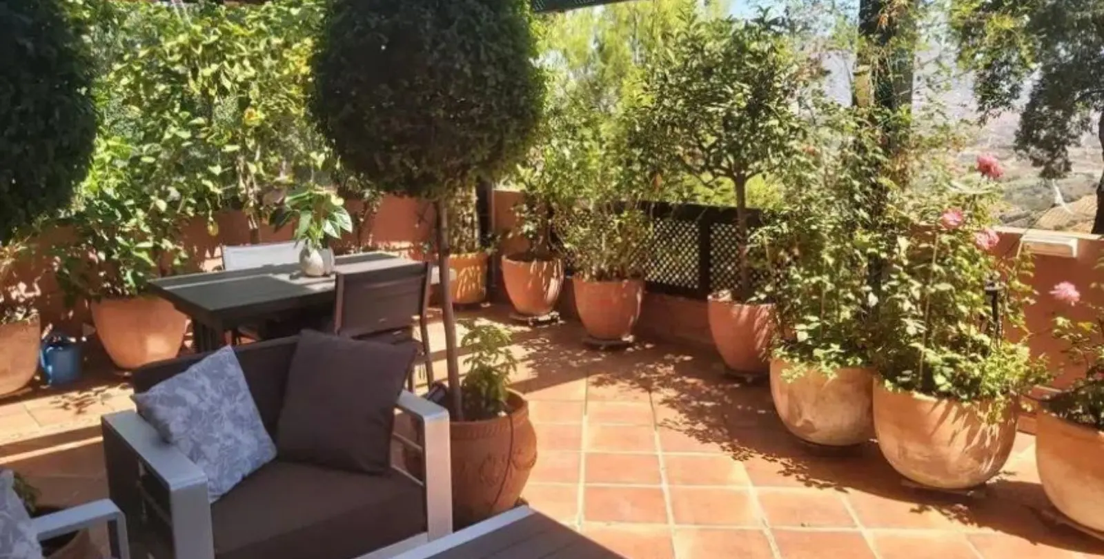 Продажа апартаментов на среднем этаже в Marbella 1